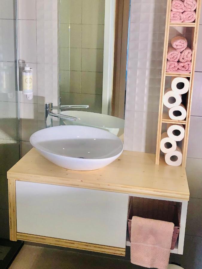 Apartamento T1 No Centro Te-U トーレス・ヴェドラス エクステリア 写真